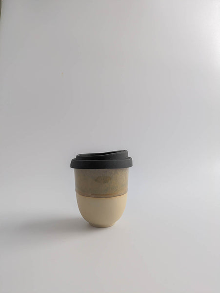 Keramikbecher small  - goldbraun matt