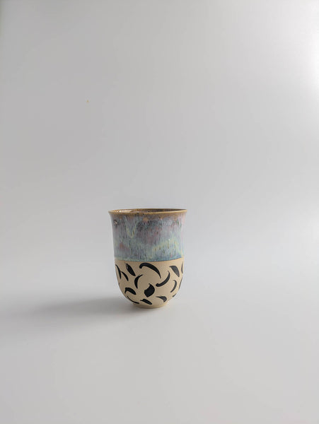 Keramikbecher medium - lila gemustert