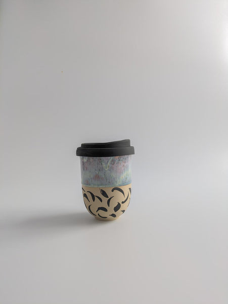 Keramikbecher medium - lila gemustert
